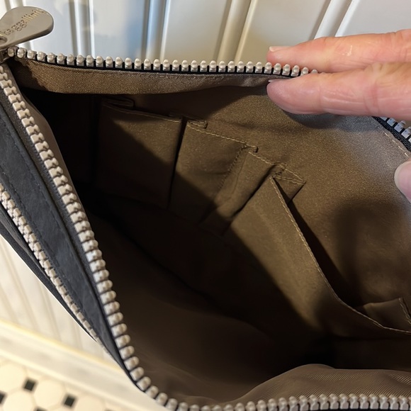 NWOT baggallini cross body bag black - Picture 3 of 4